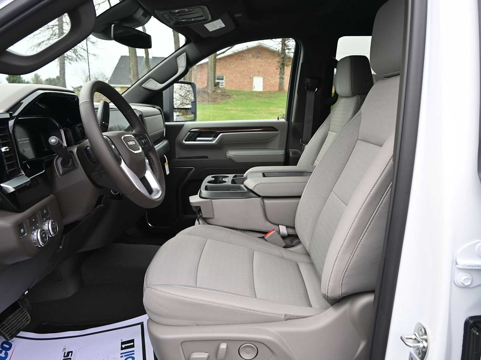 2026 GMC Sierra 2500 HD SLE