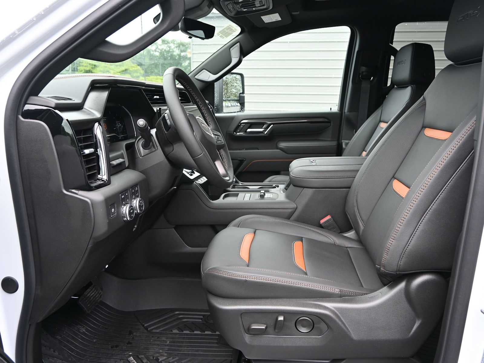 2025 GMC Sierra 2500 HD AT4