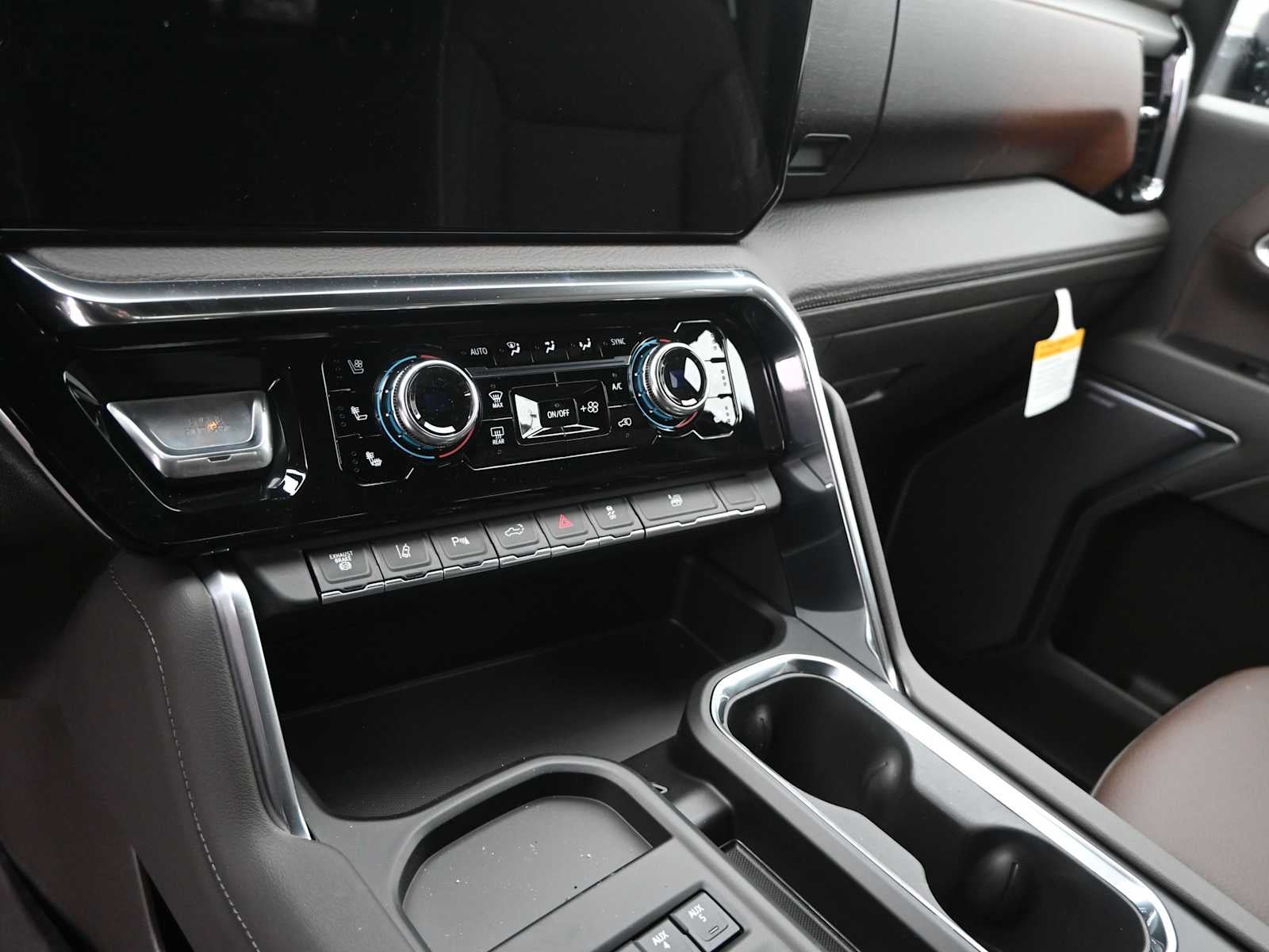 2026 GMC Sierra 3500 HD Denali DRW