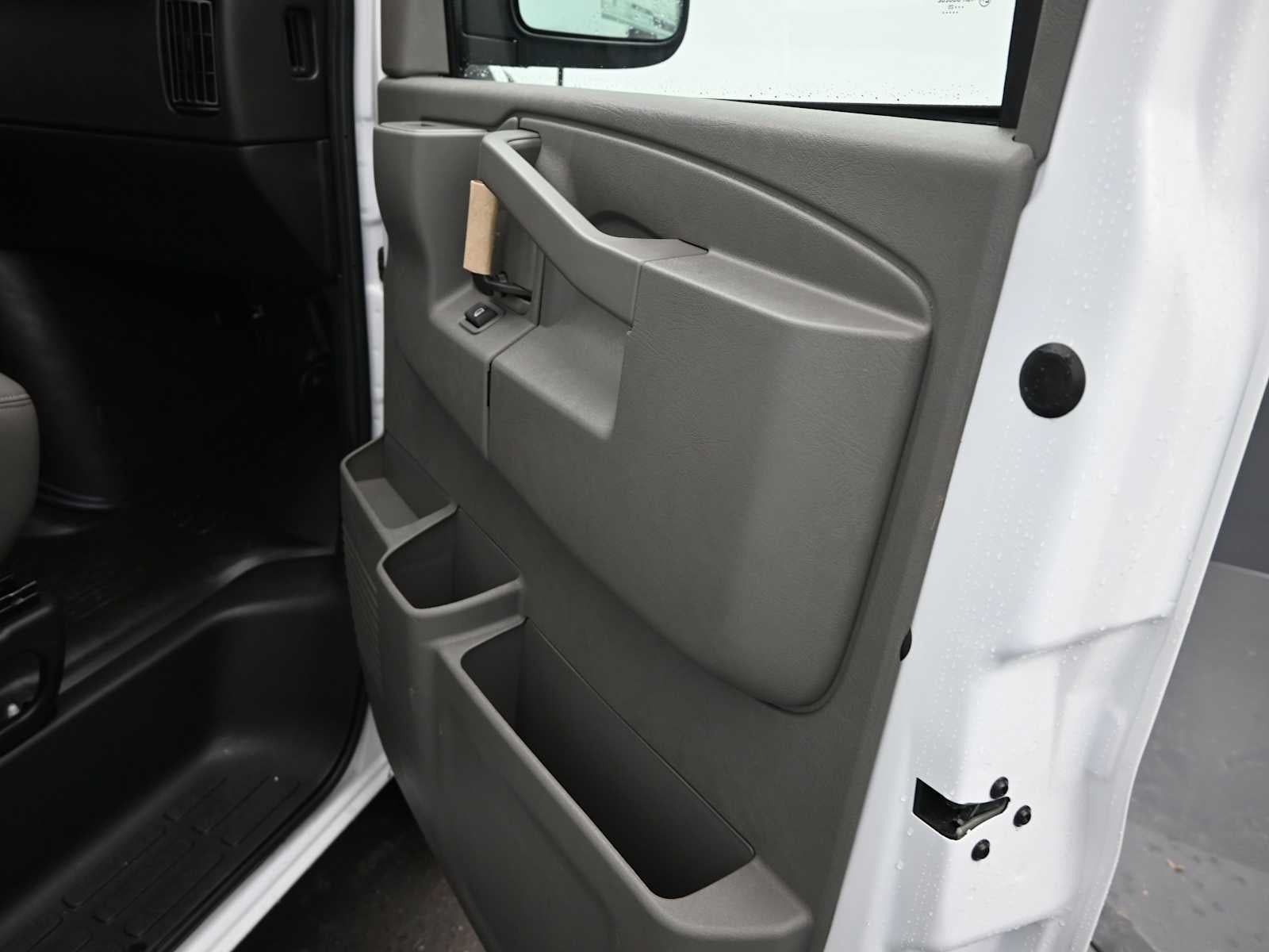 2025 GMC Savana Cargo 2500 Work Van