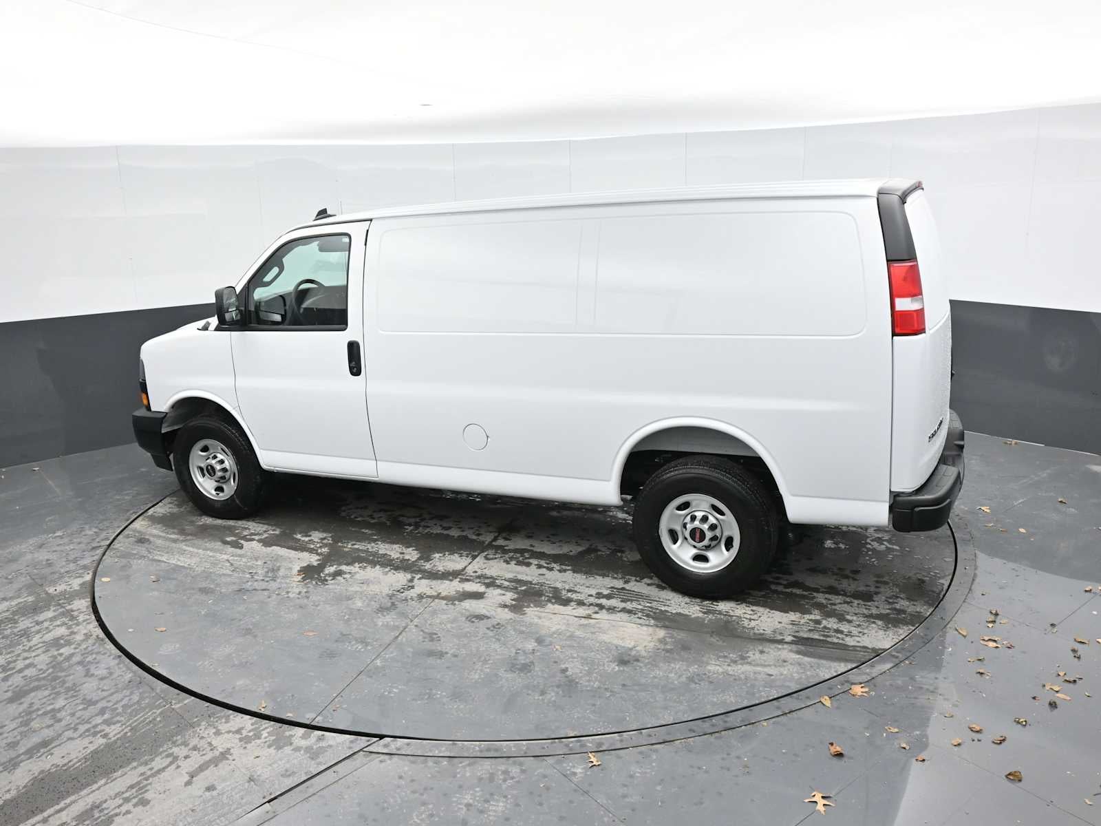 2025 GMC Savana Cargo 2500 Work Van