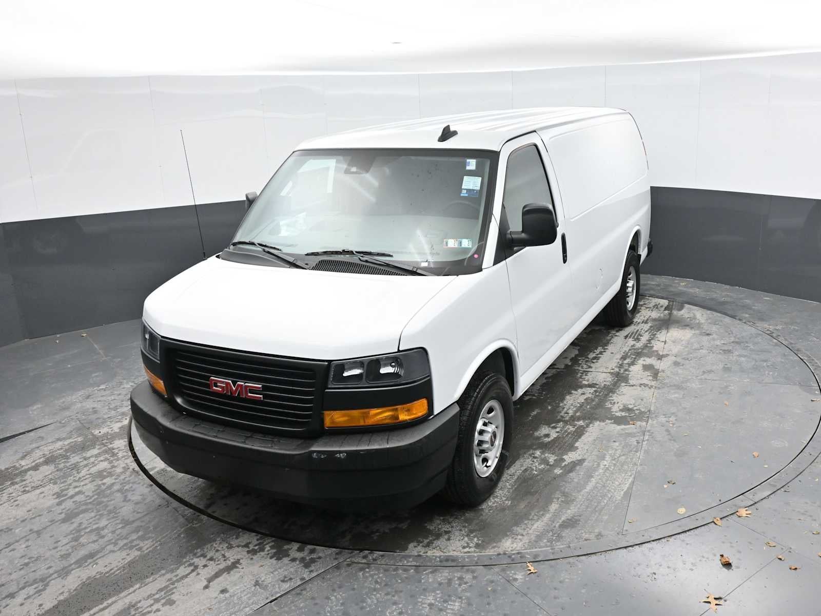 2025 GMC Savana Cargo 2500 Work Van