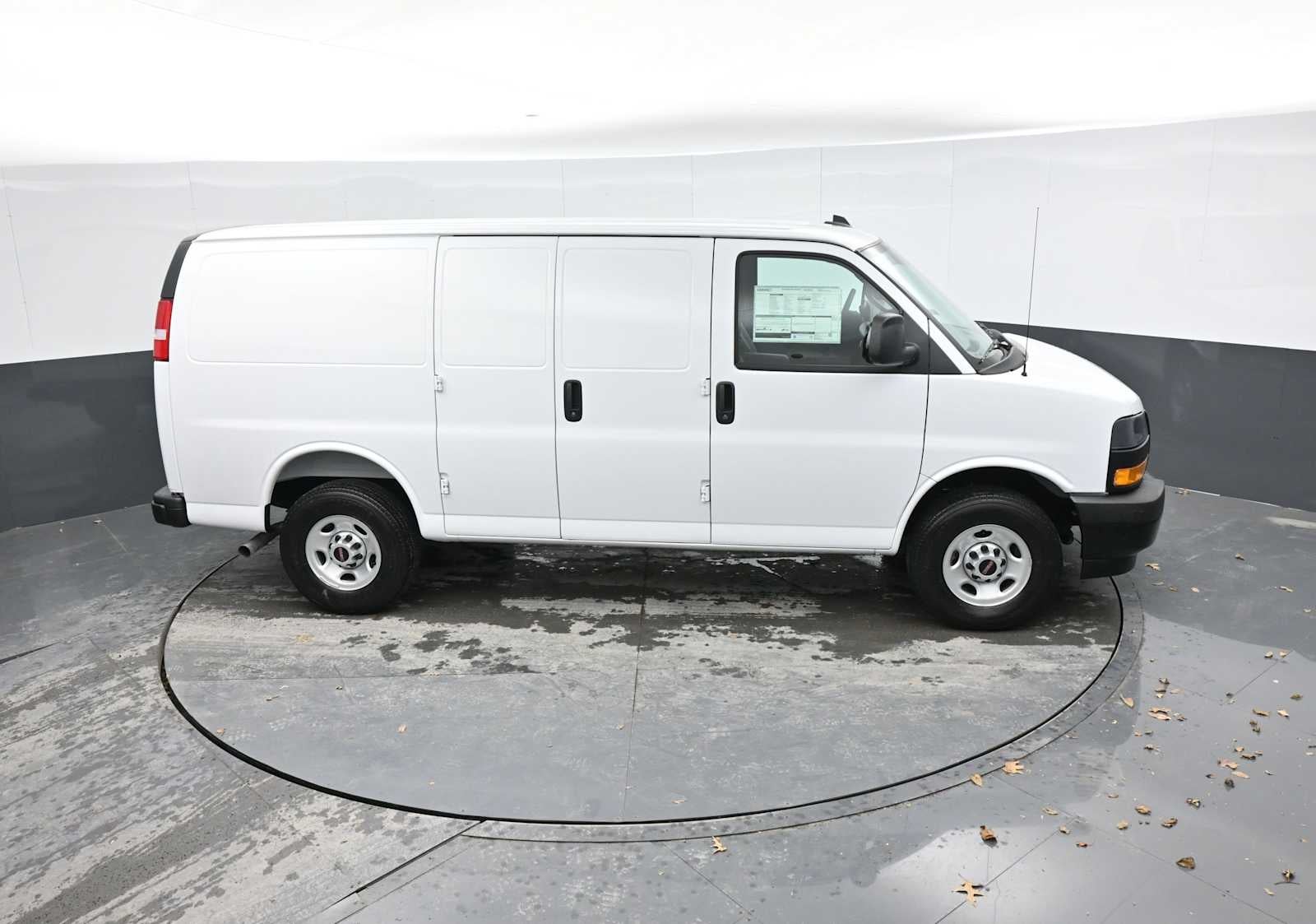 2025 GMC Savana Cargo 2500 Work Van