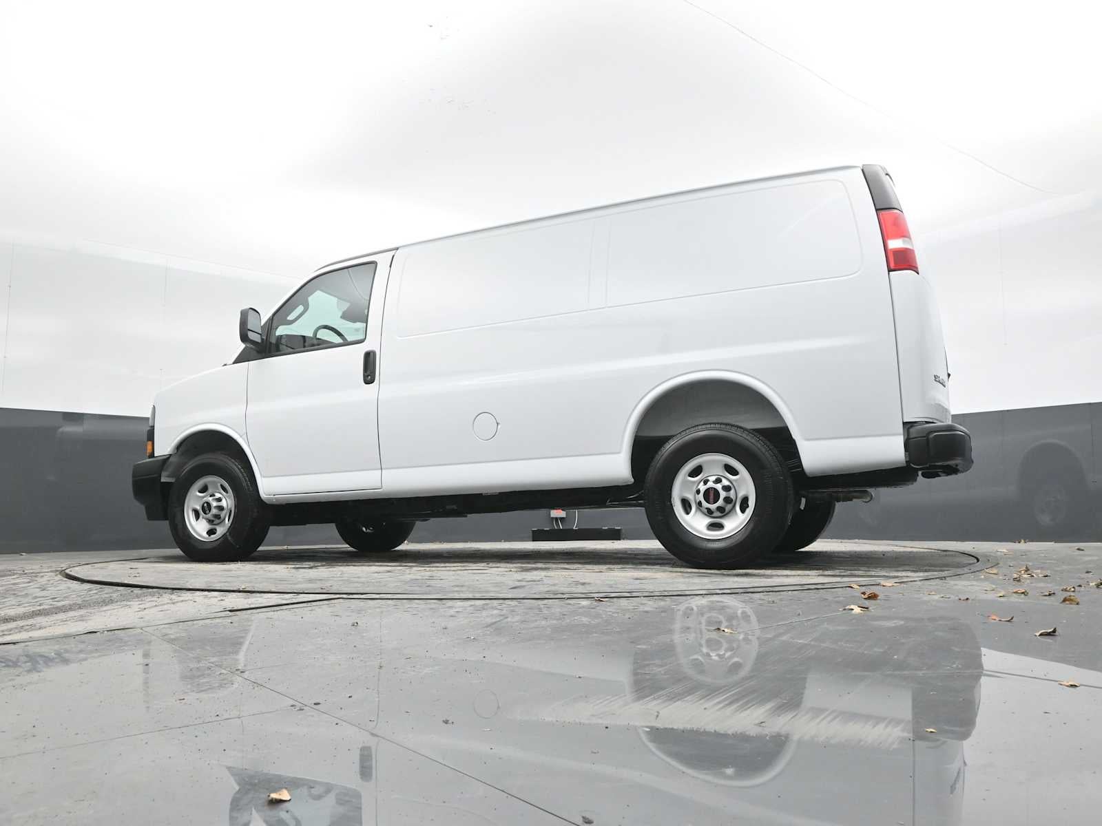 2025 GMC Savana Cargo 2500 Work Van
