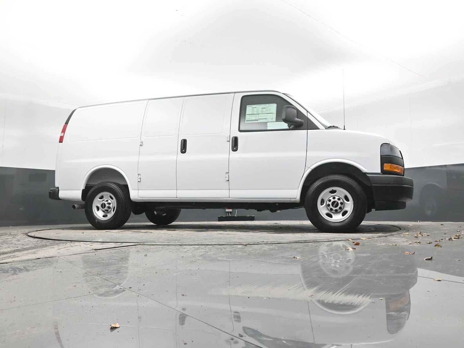 2025 GMC Savana Cargo 2500 Work Van