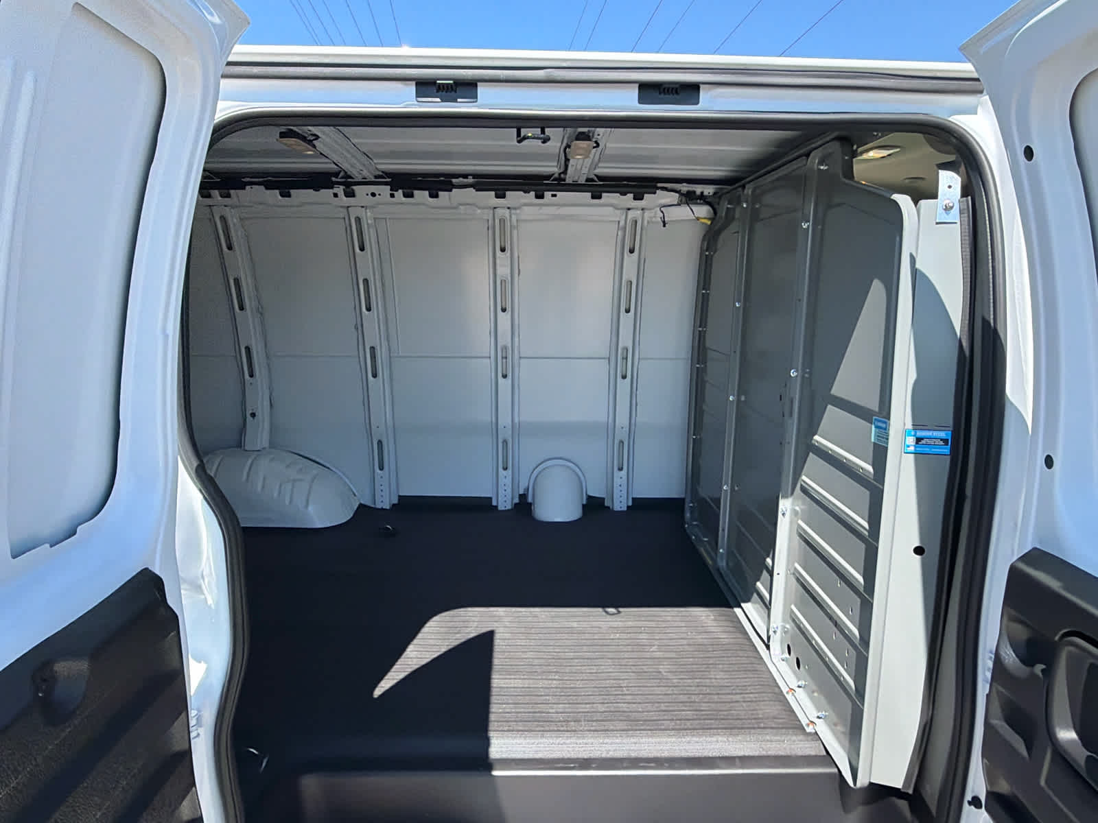 2025 GMC Savana Cargo Work Van