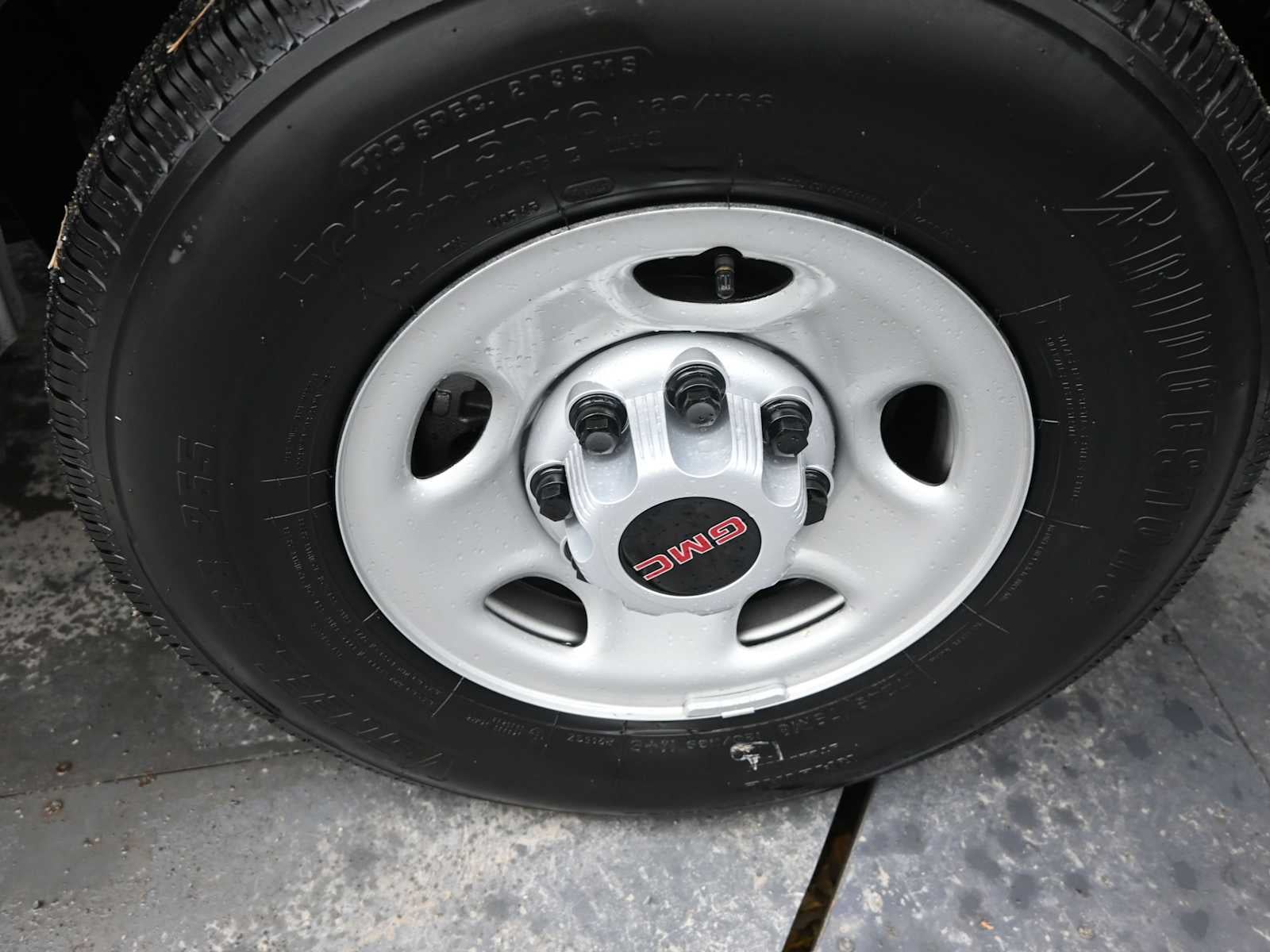 2025 GMC Savana Cargo 2500 Work Van