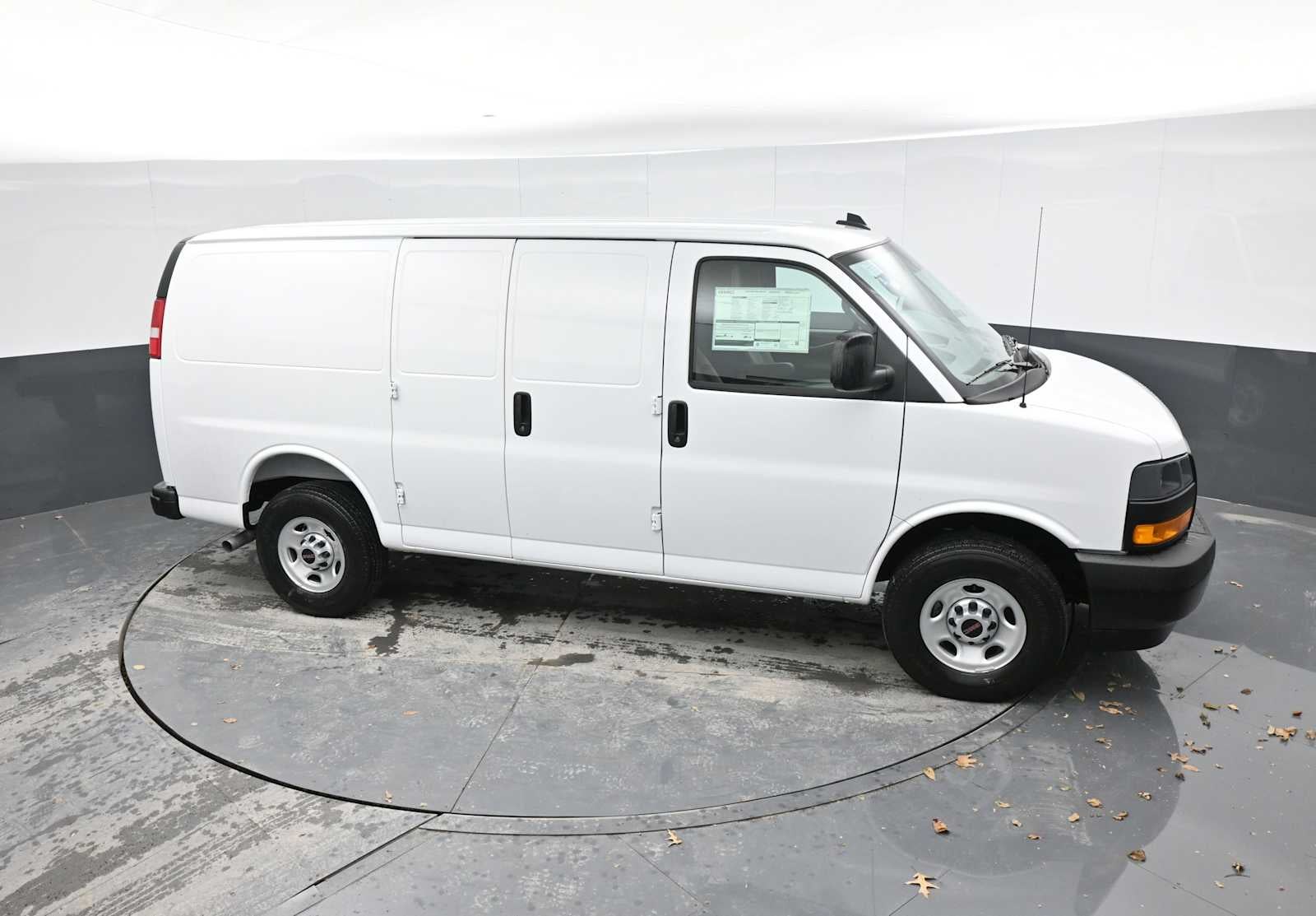 2025 GMC Savana Cargo 2500 Work Van