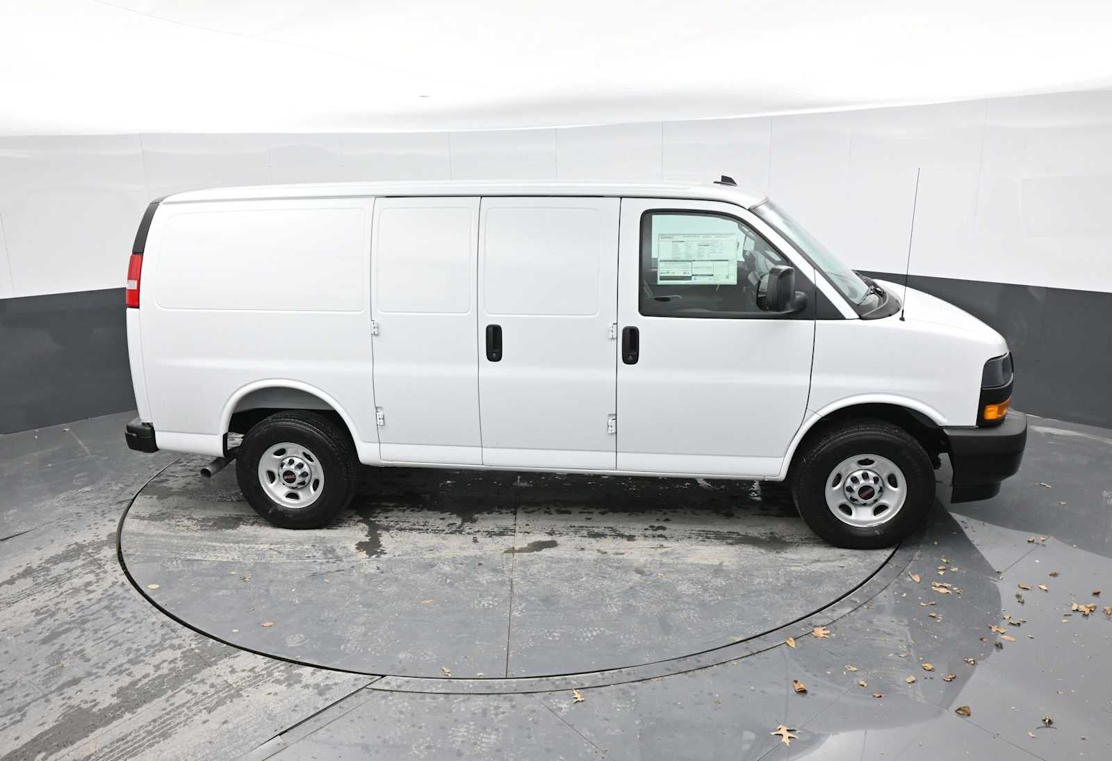 2025 GMC Savana Cargo 2500 Work Van