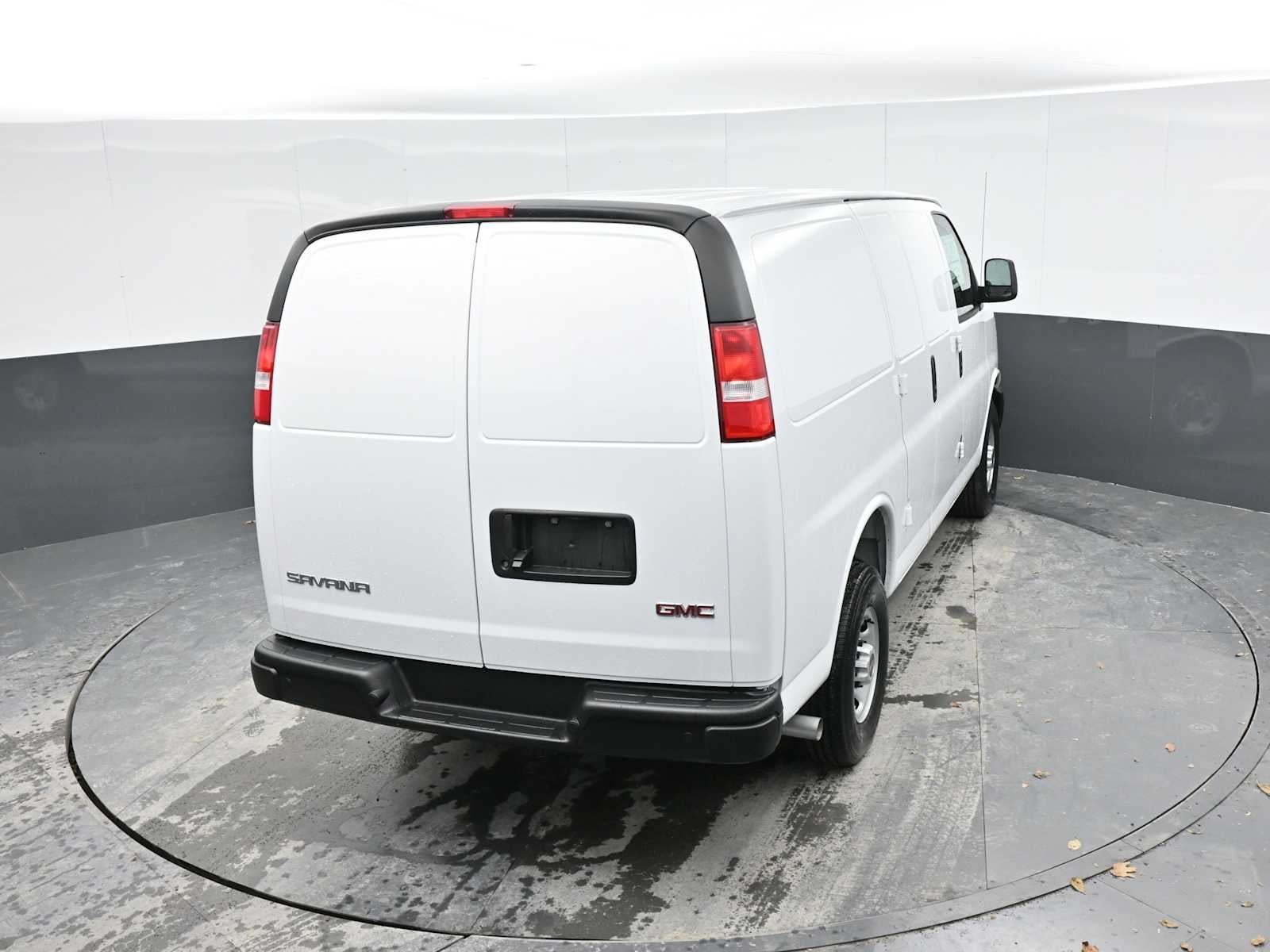 2025 GMC Savana Cargo 2500 Work Van
