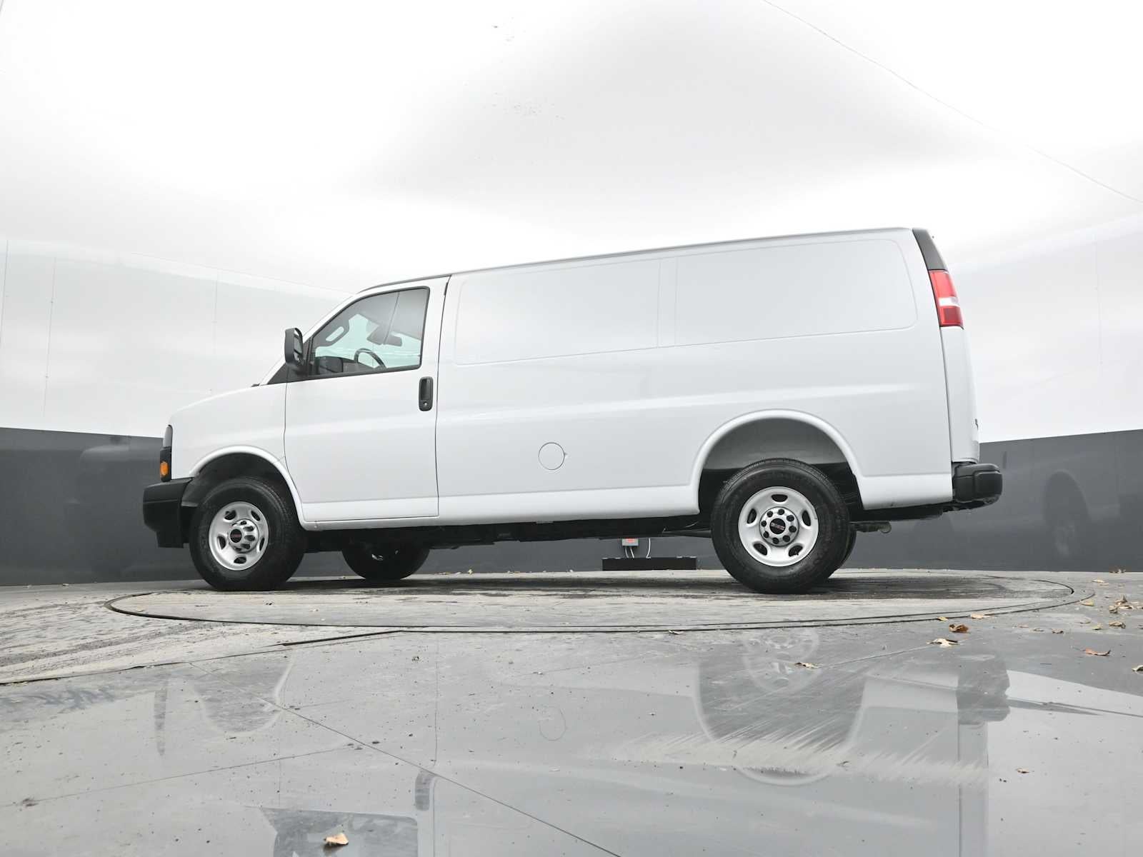 2025 GMC Savana Cargo 2500 Work Van