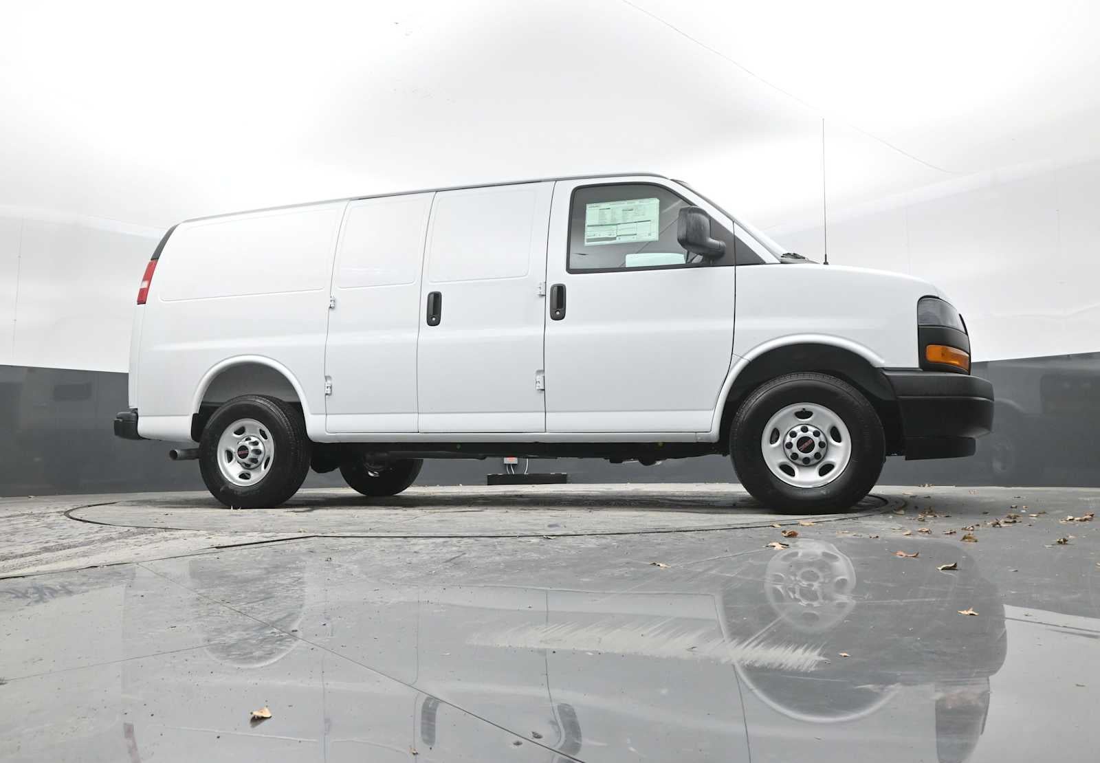 2025 GMC Savana Cargo 2500 Work Van