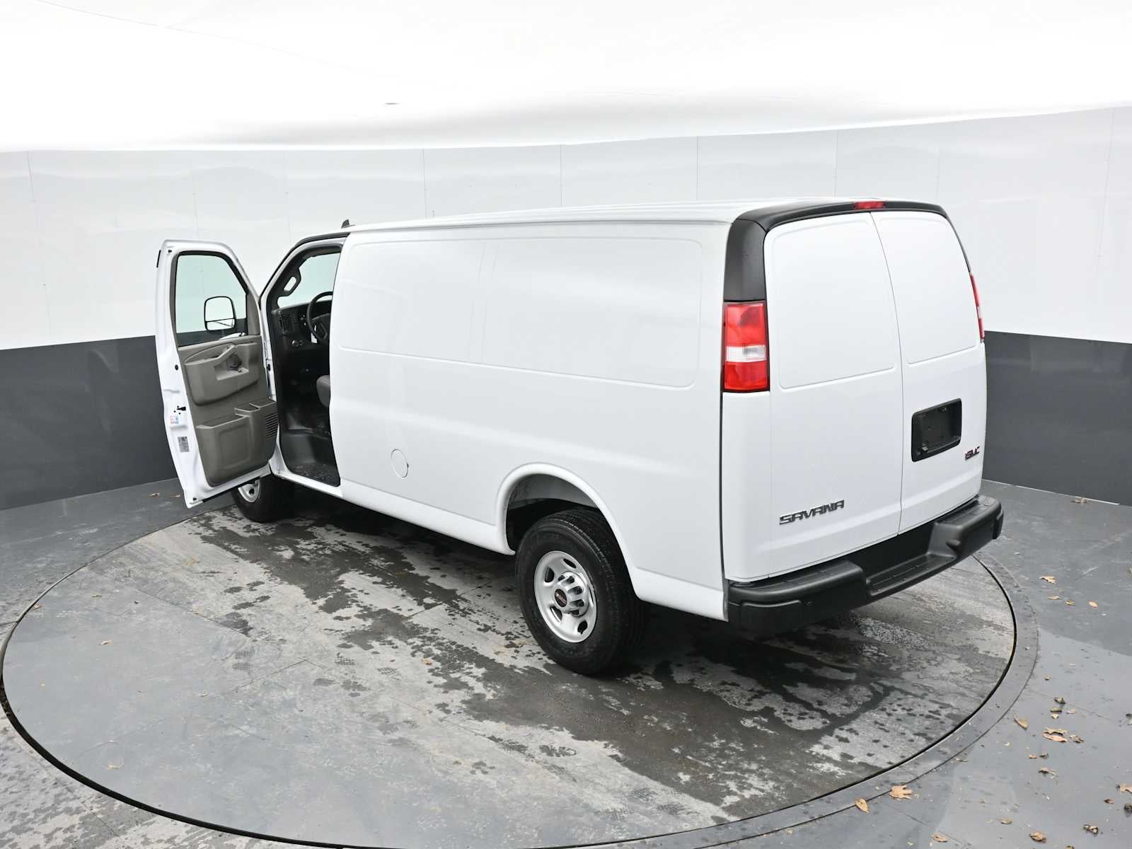 2025 GMC Savana Cargo Work Van