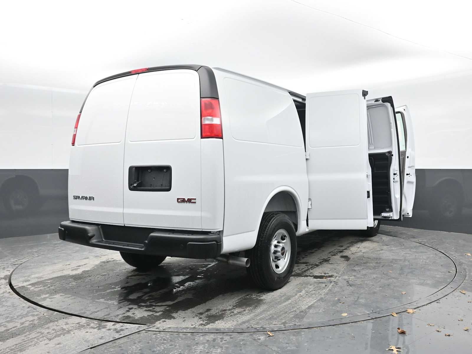 2025 GMC Savana Cargo Work Van