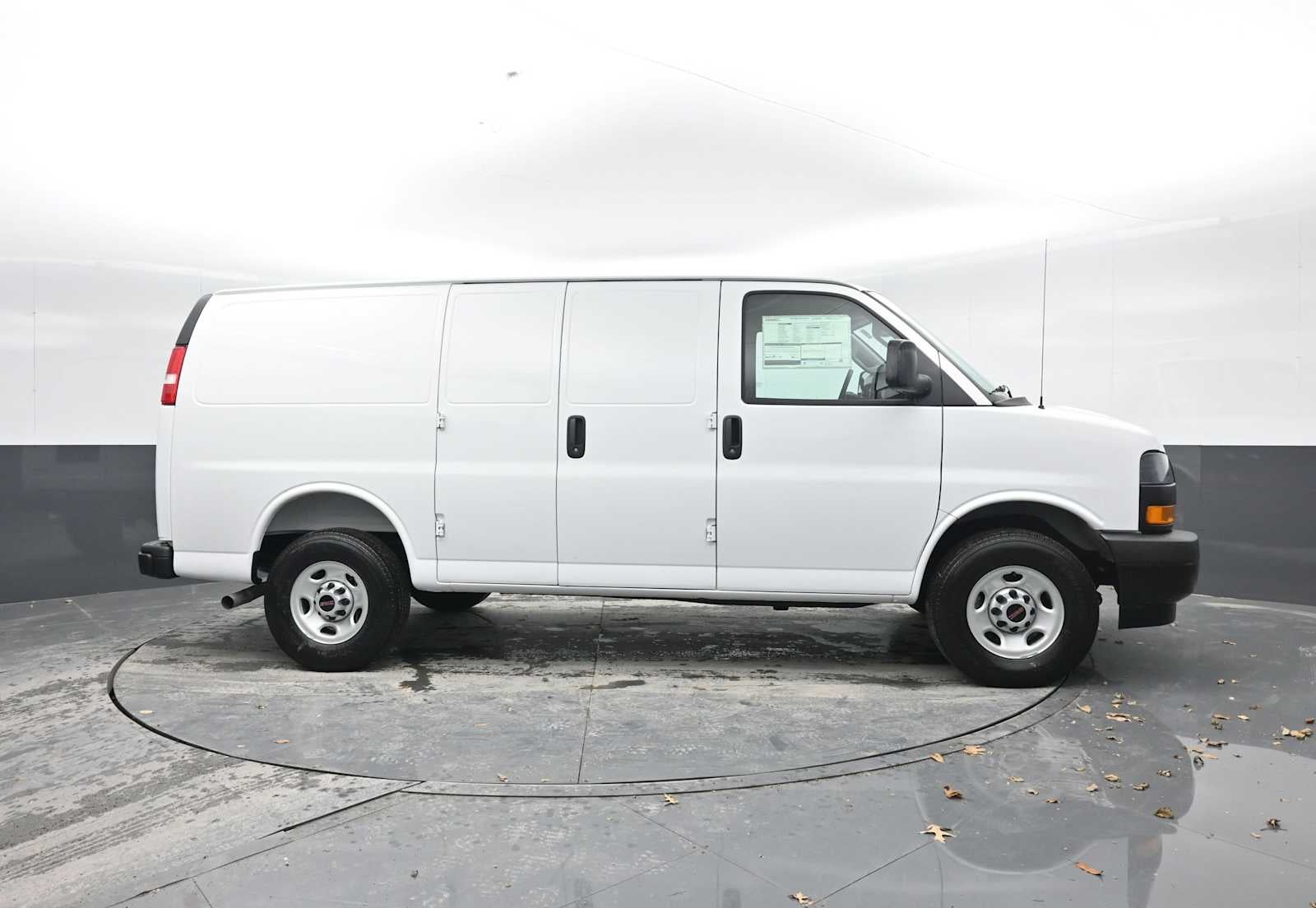 2025 GMC Savana Cargo 2500 Work Van