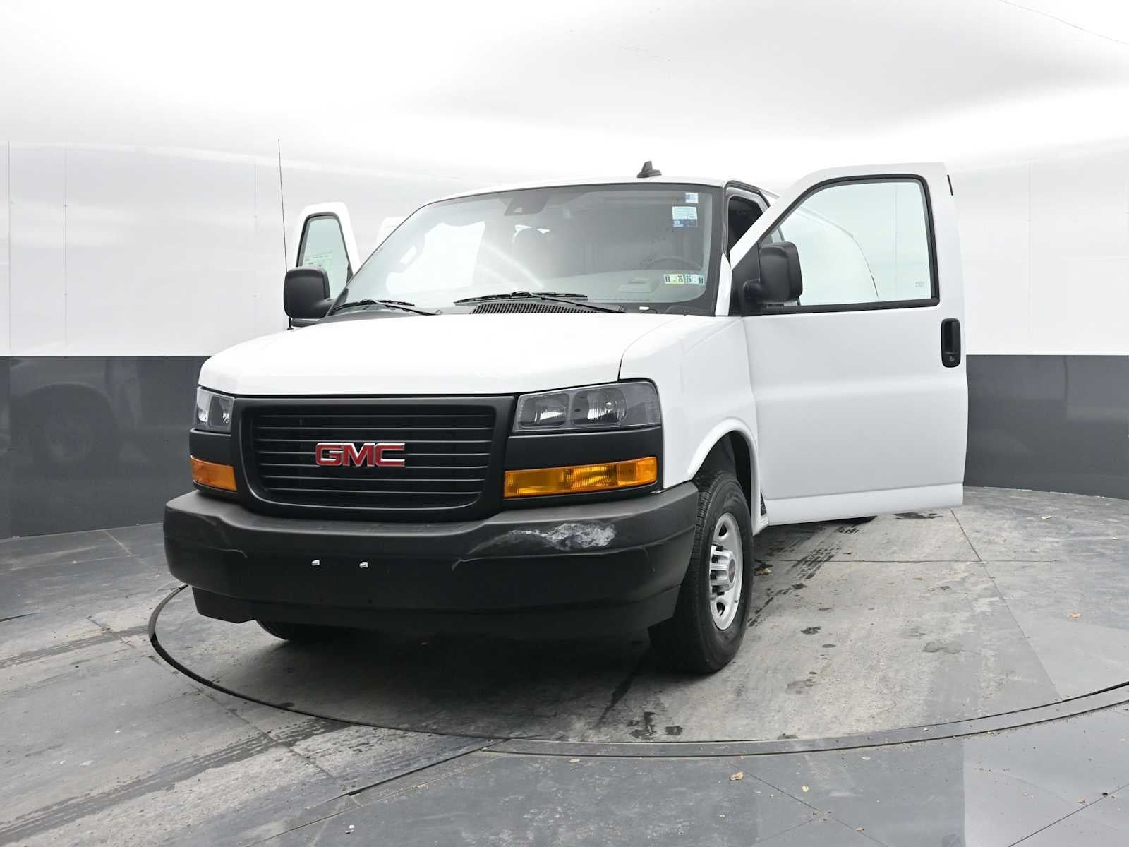 2025 GMC Savana Cargo 2500 Work Van