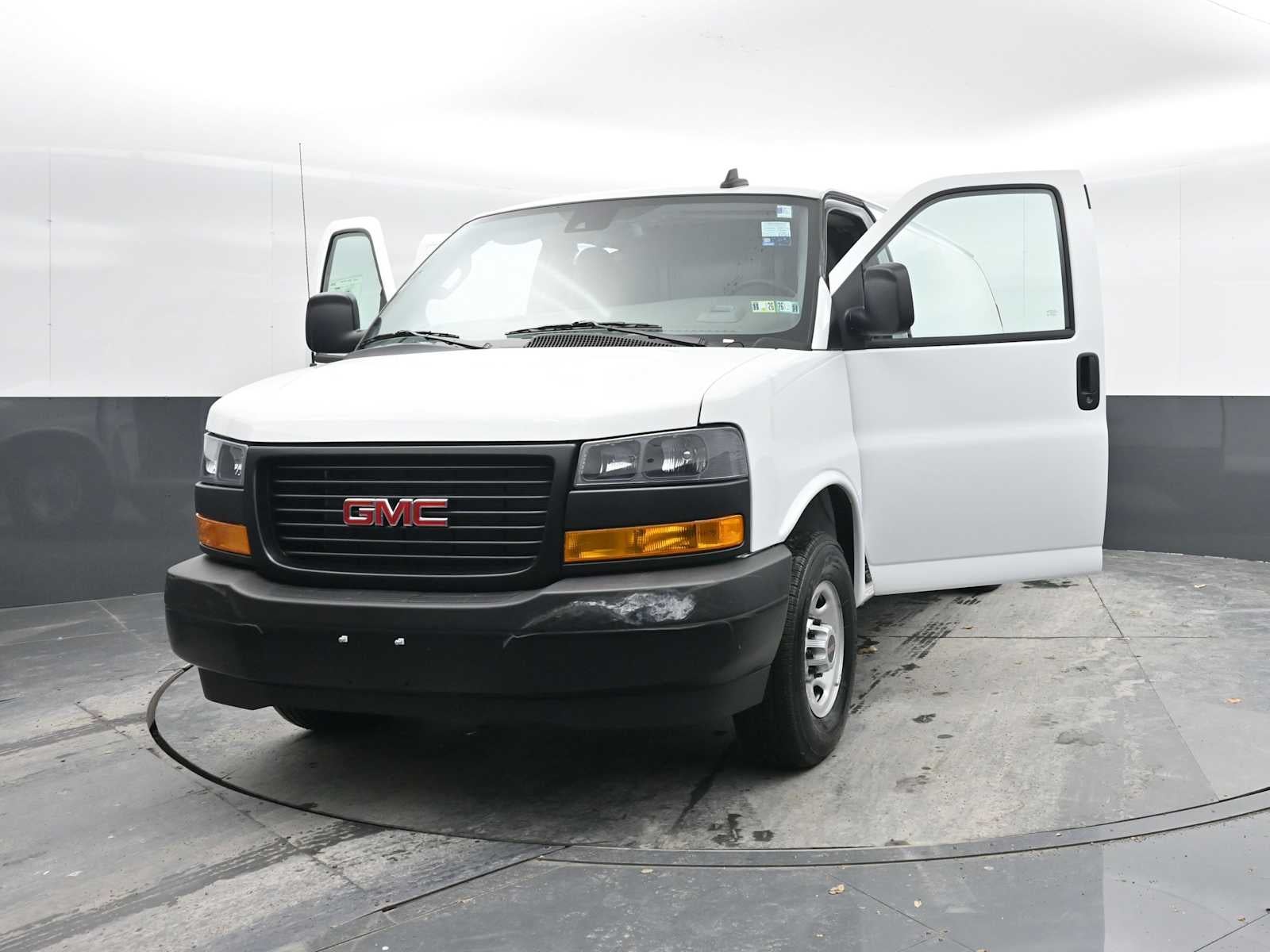 2025 GMC Savana Cargo Work Van