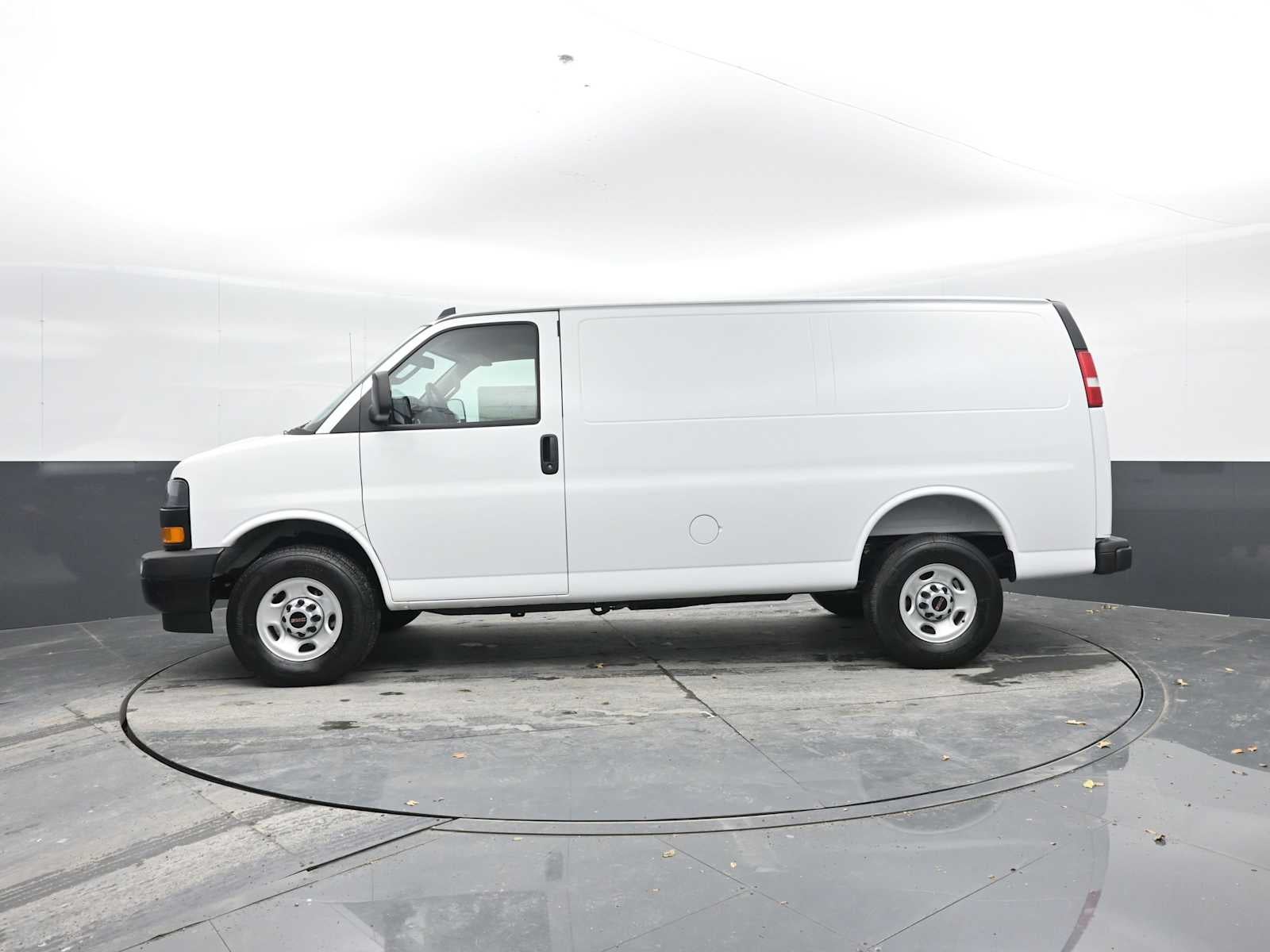 2025 GMC Savana Cargo 2500 Work Van