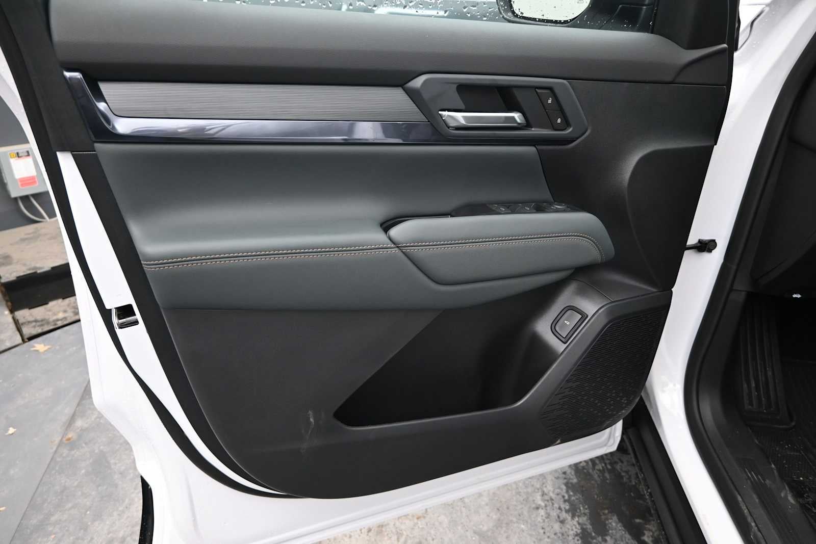 2027 GMC Terrain AWD AT4