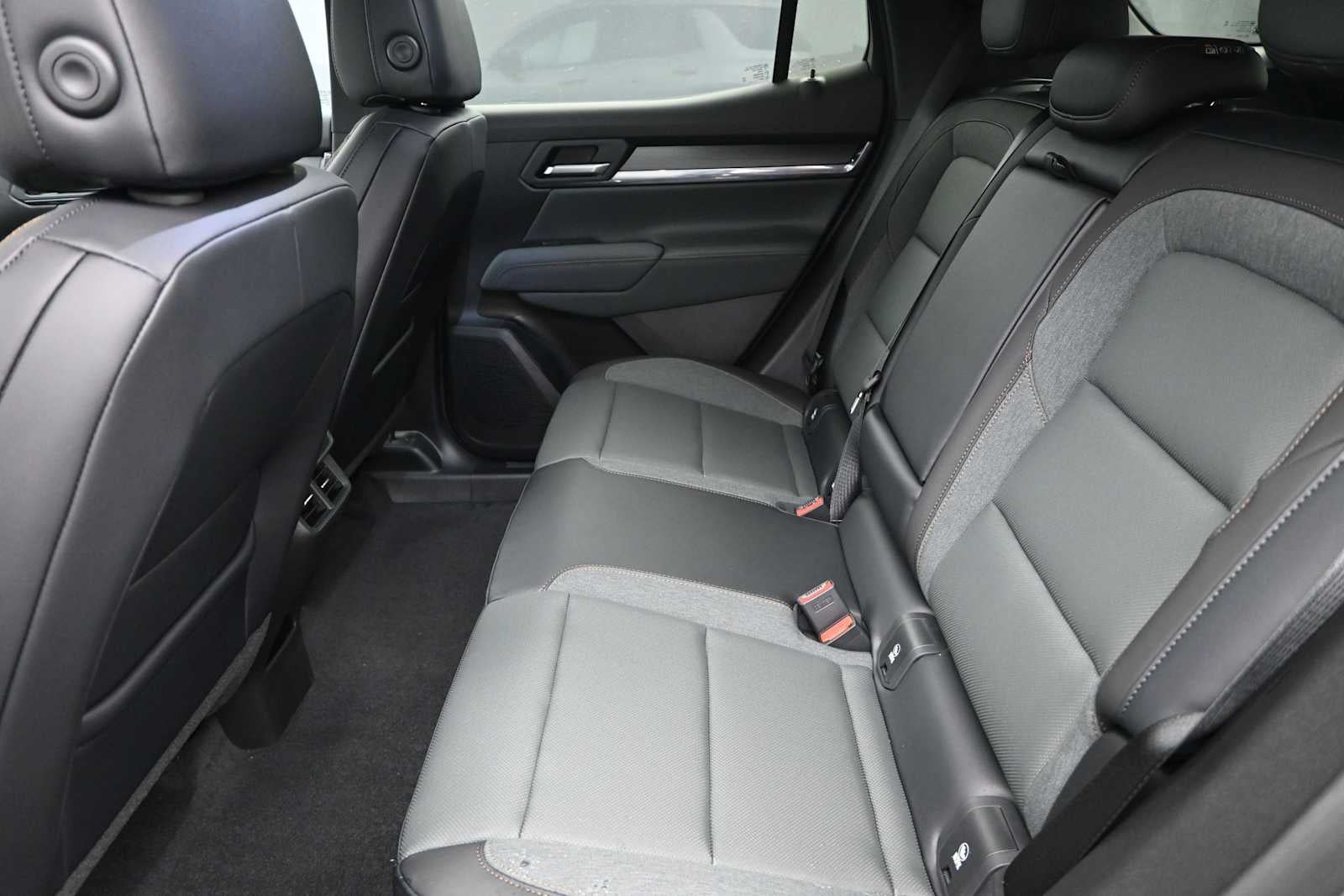 2027 GMC Terrain AWD AT4