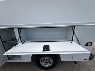 2025 GMC Savana Cutaway 3500 1WT