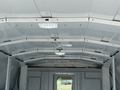2025 GMC Savana Cutaway 3500 1WT