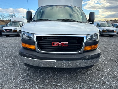 2025 GMC Savana Cutaway 3500 1WT