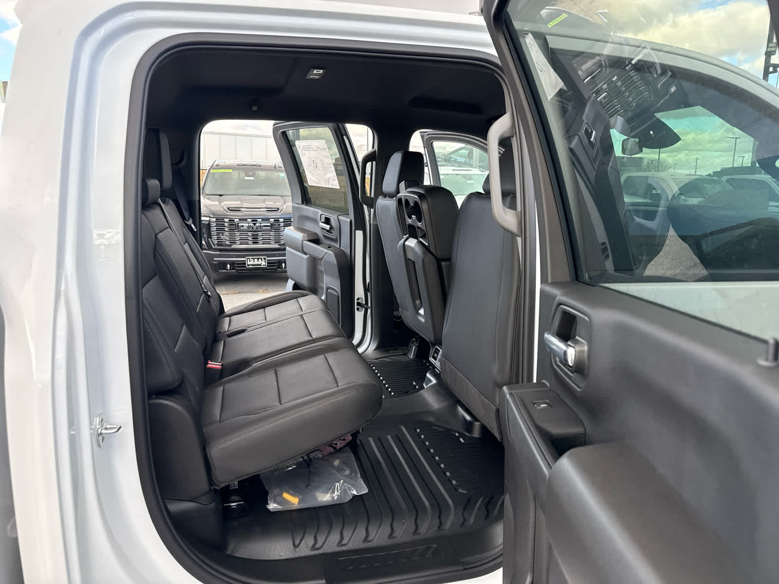 2025 GMC Sierra 2500 HD Pro