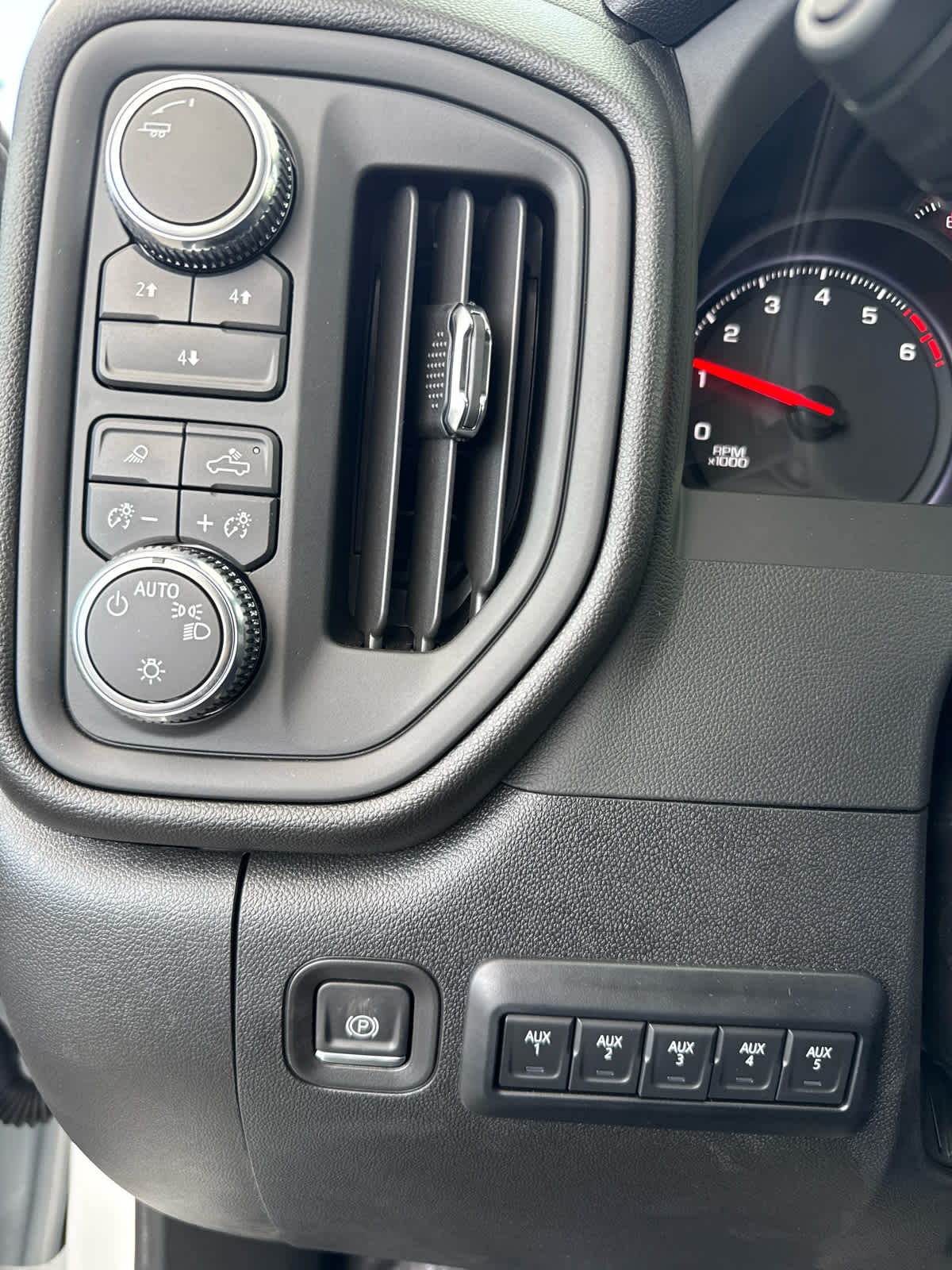 2025 GMC Sierra 2500 HD Pro