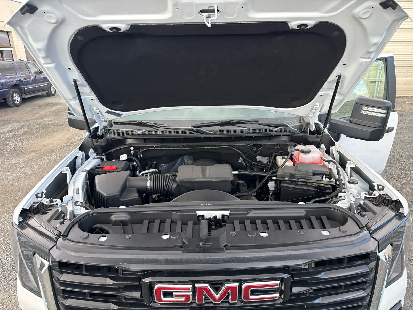 2025 GMC Sierra 2500 HD Pro