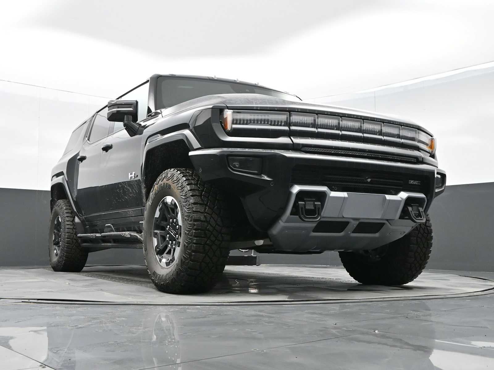 2024 GMC HUMMER EV SUV 2X