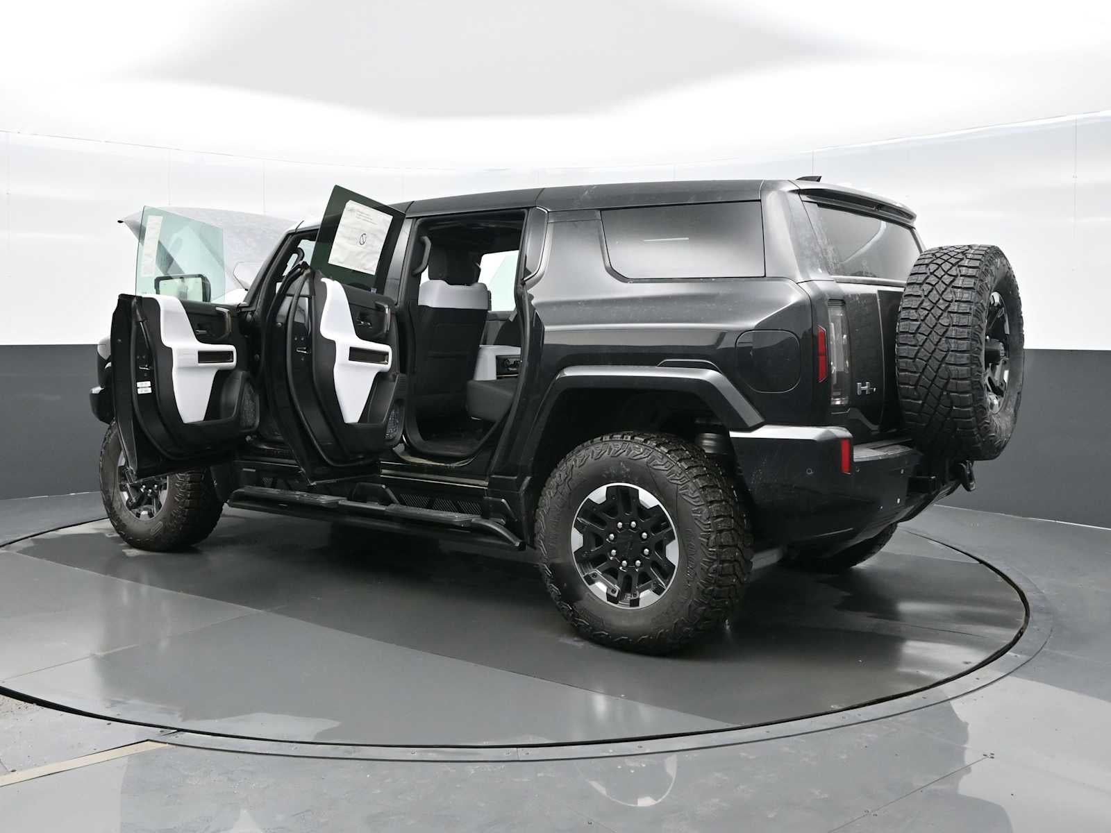 2024 GMC HUMMER EV SUV 2X