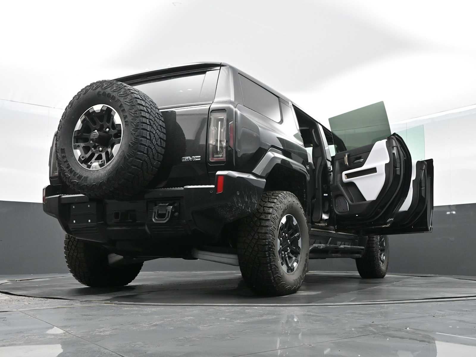 2024 GMC HUMMER EV SUV 2X