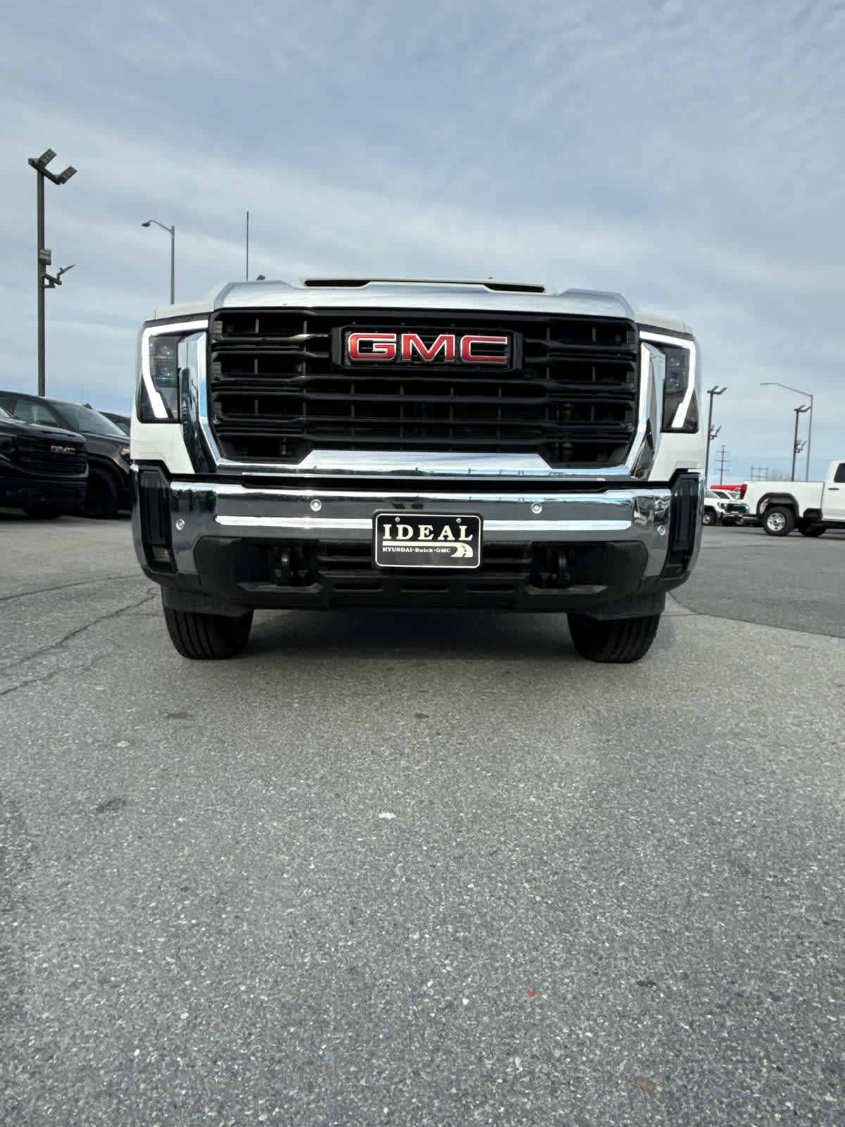 2025 GMC Sierra 2500 HD Pro