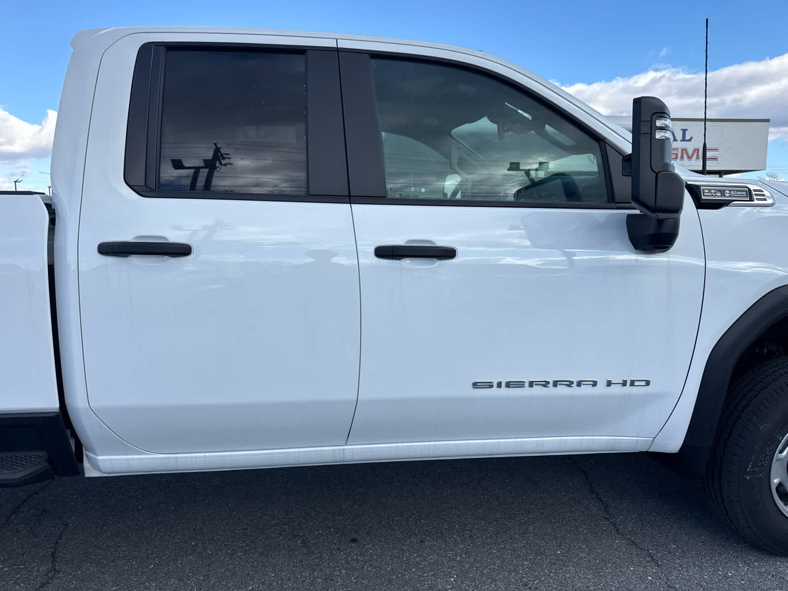2025 GMC Sierra 2500 HD Pro