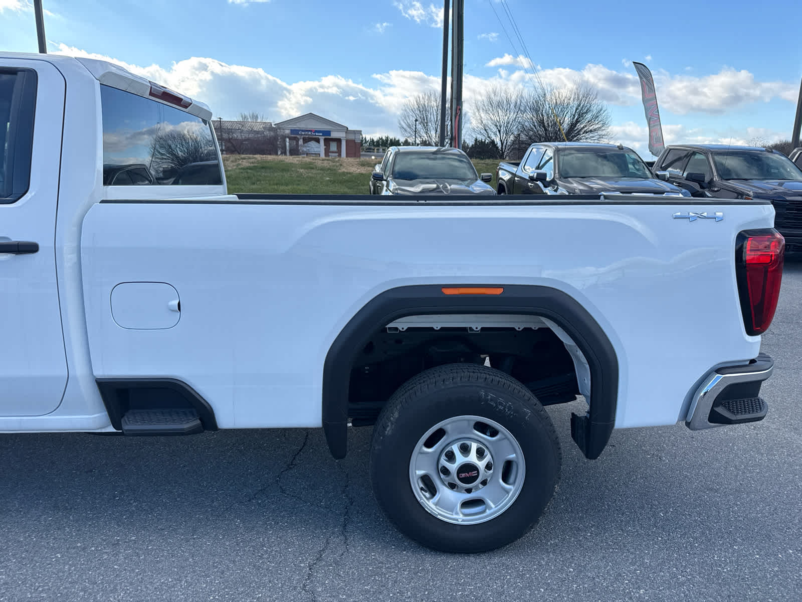 2025 GMC Sierra 2500 HD Pro