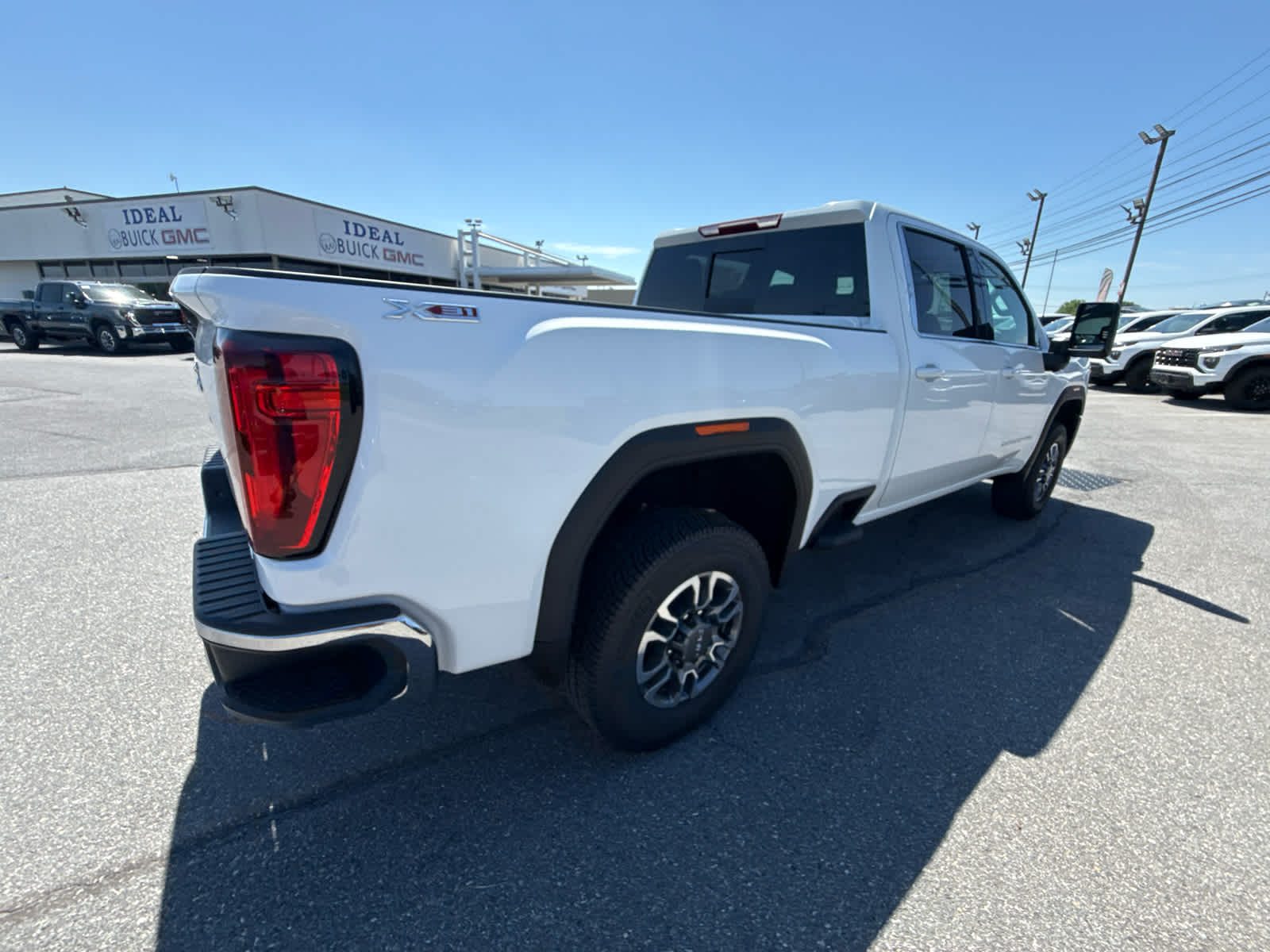2026 GMC Sierra 2500 HD SLE