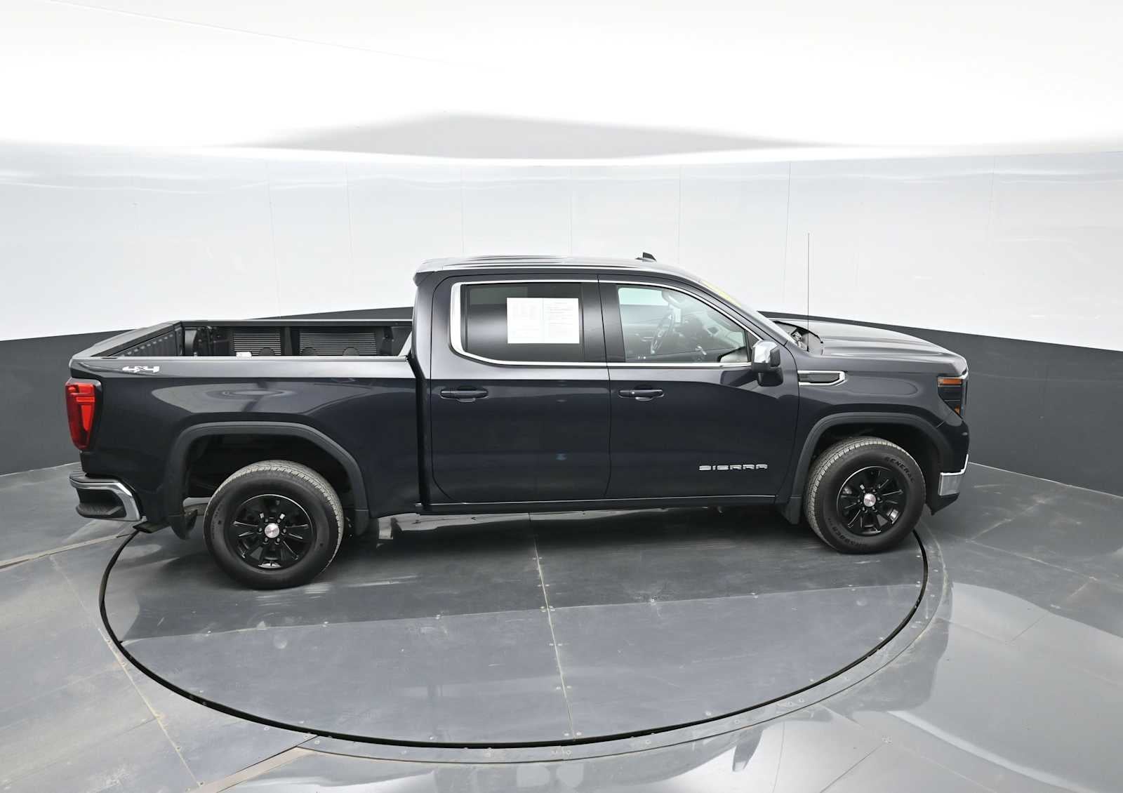 2024 GMC Sierra 1500 SLE