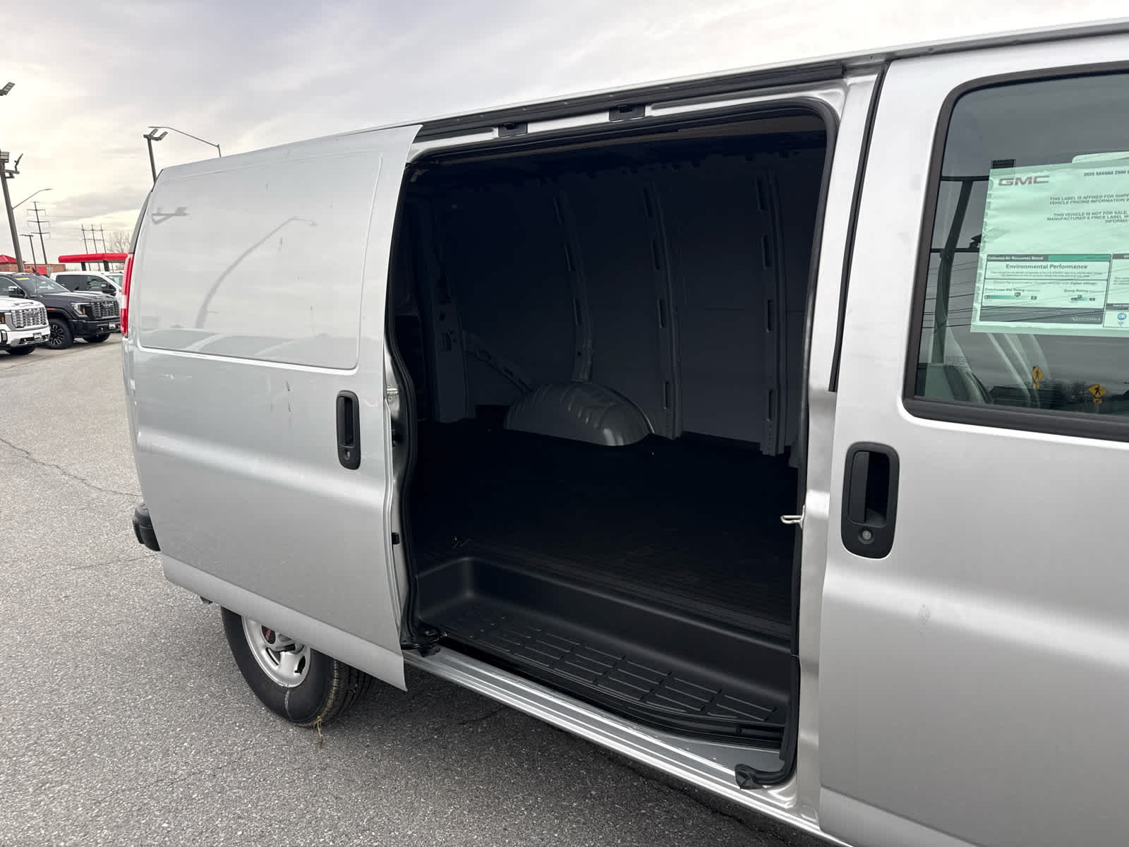 2025 GMC Savana Cargo 2500 Work Van