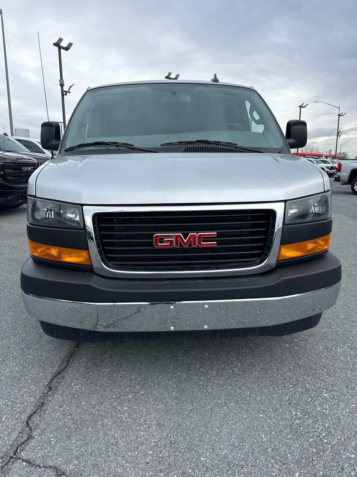 2025 GMC Savana Cargo 2500 Work Van