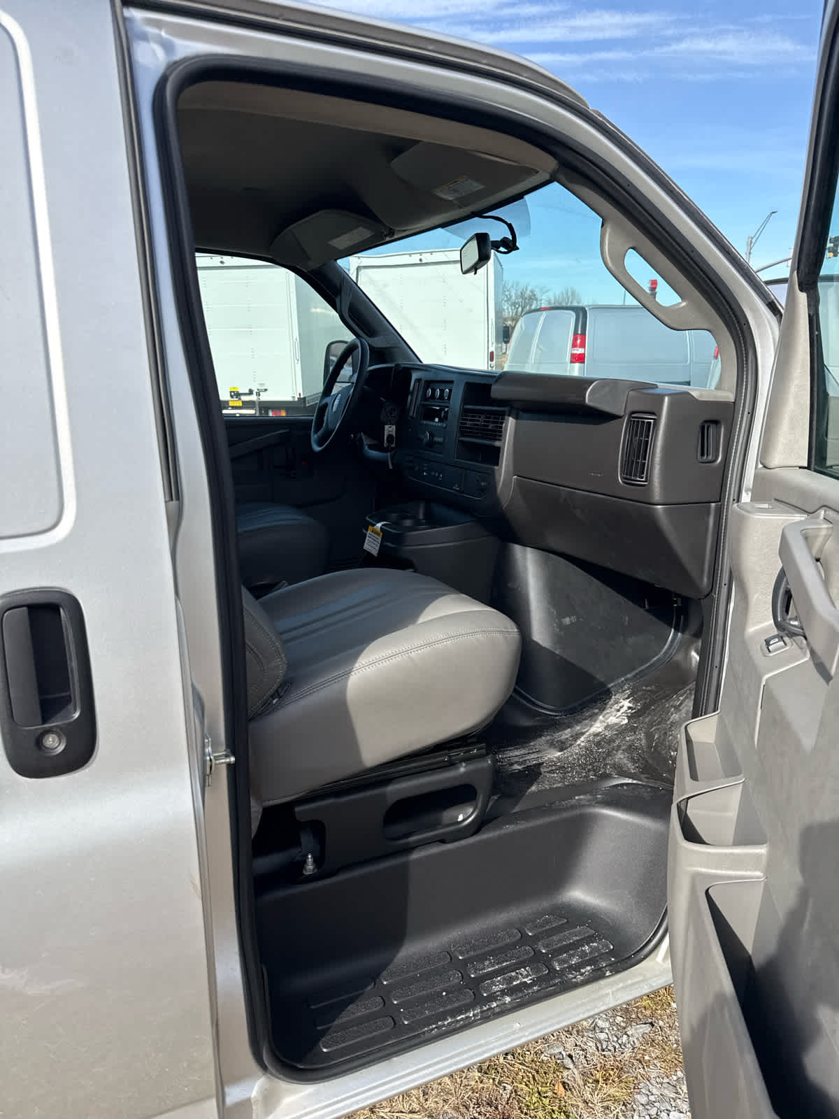 2025 GMC Savana Cargo 2500 Work Van