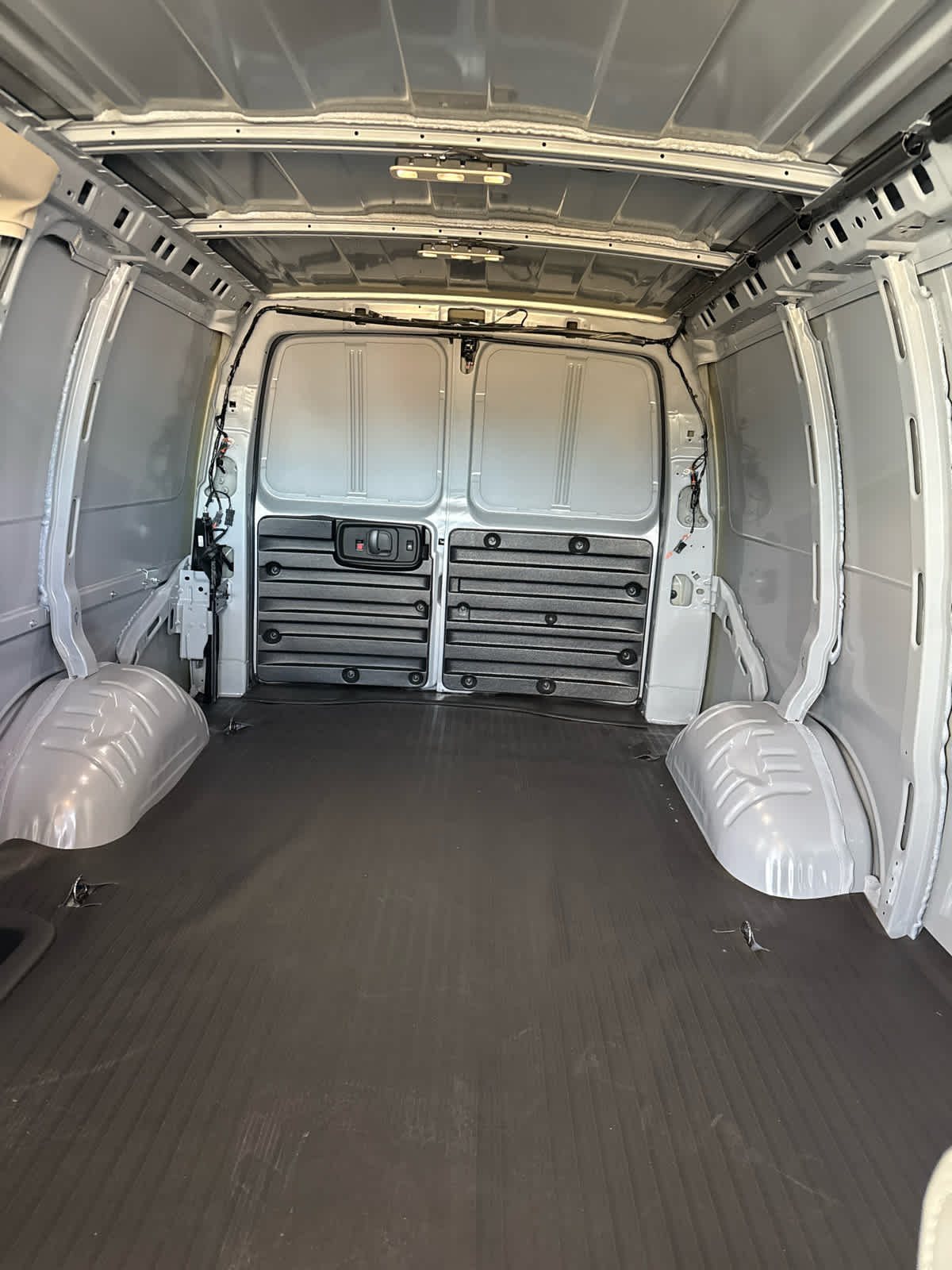 2025 GMC Savana Cargo 2500 Work Van