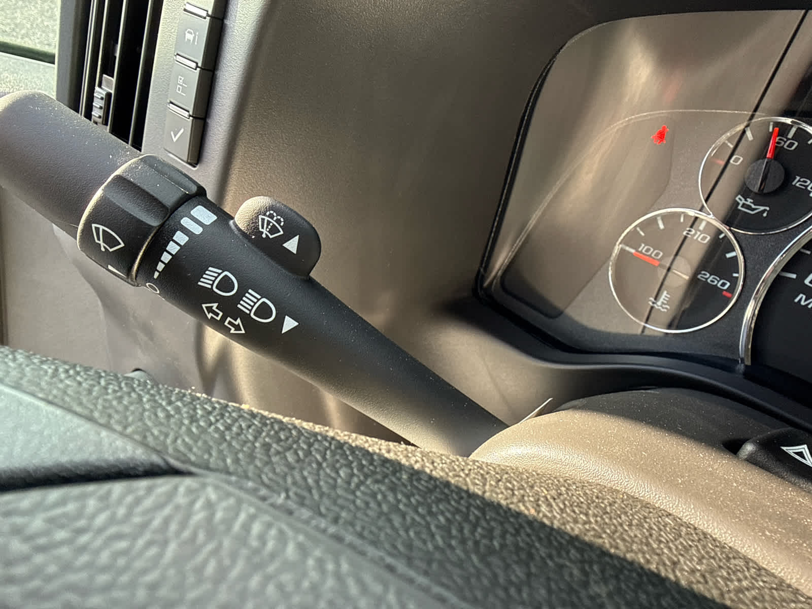 2025 GMC Savana Cargo 2500 Work Van