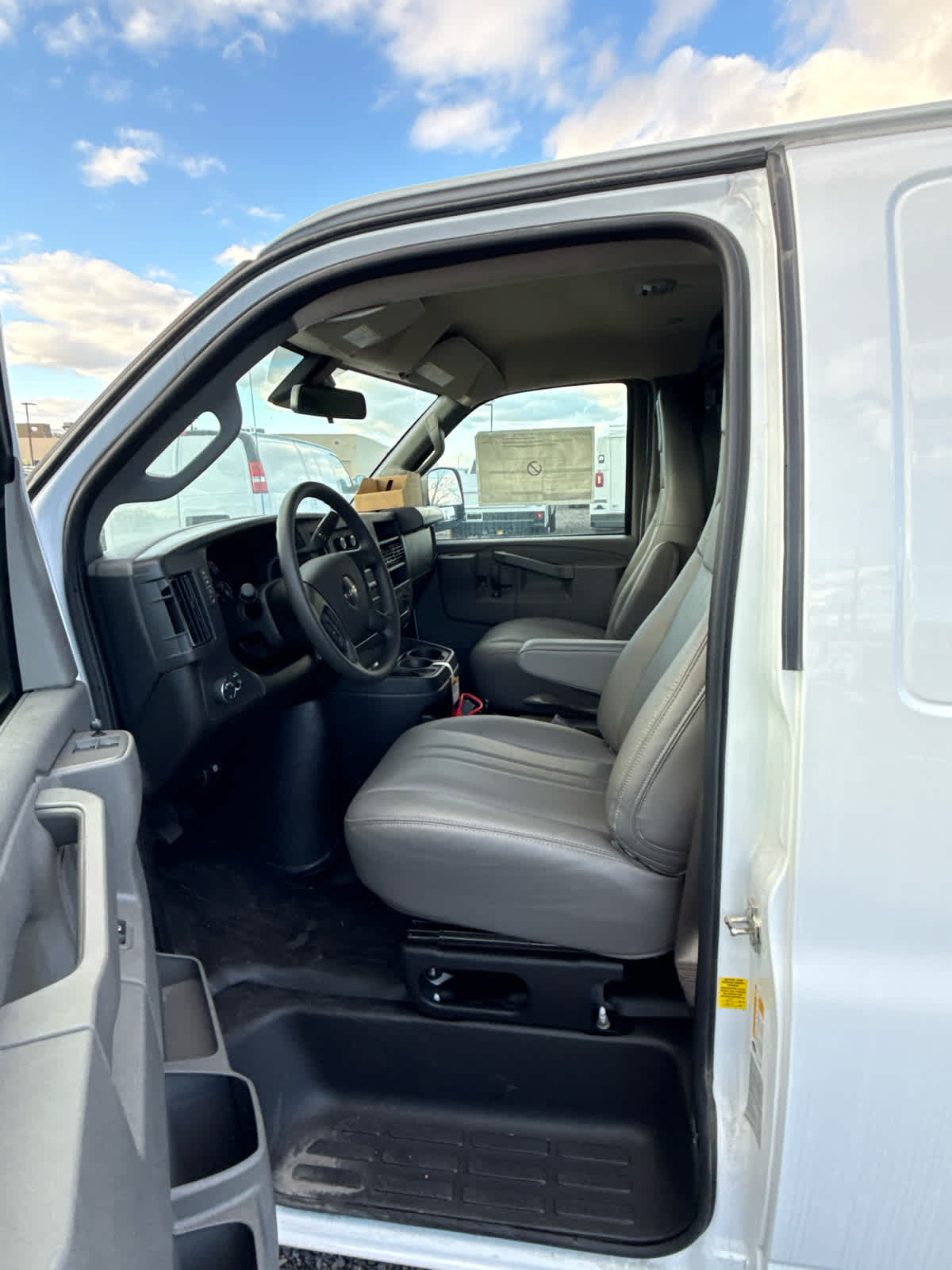 2024 GMC Savana Cargo 2500 Work Van