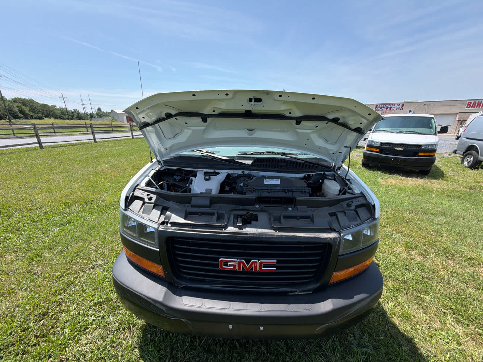 2025 GMC Savana Cargo Work Van