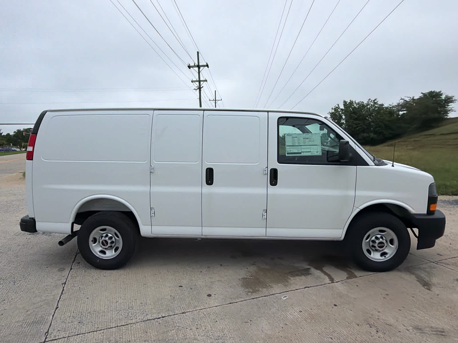2025 GMC Savana Cargo Work Van