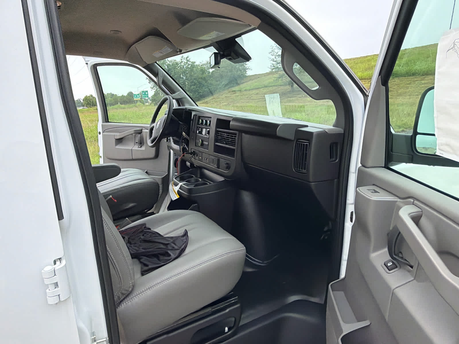 2025 GMC Savana Cargo Work Van