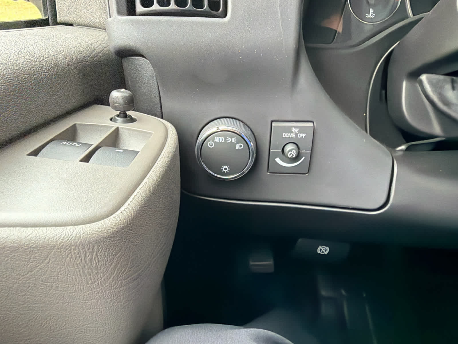 2025 GMC Savana Cargo Work Van
