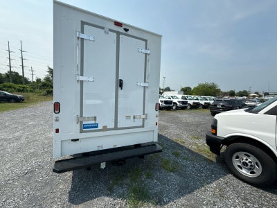 2025 GMC Savana Cutaway 3500 1WT