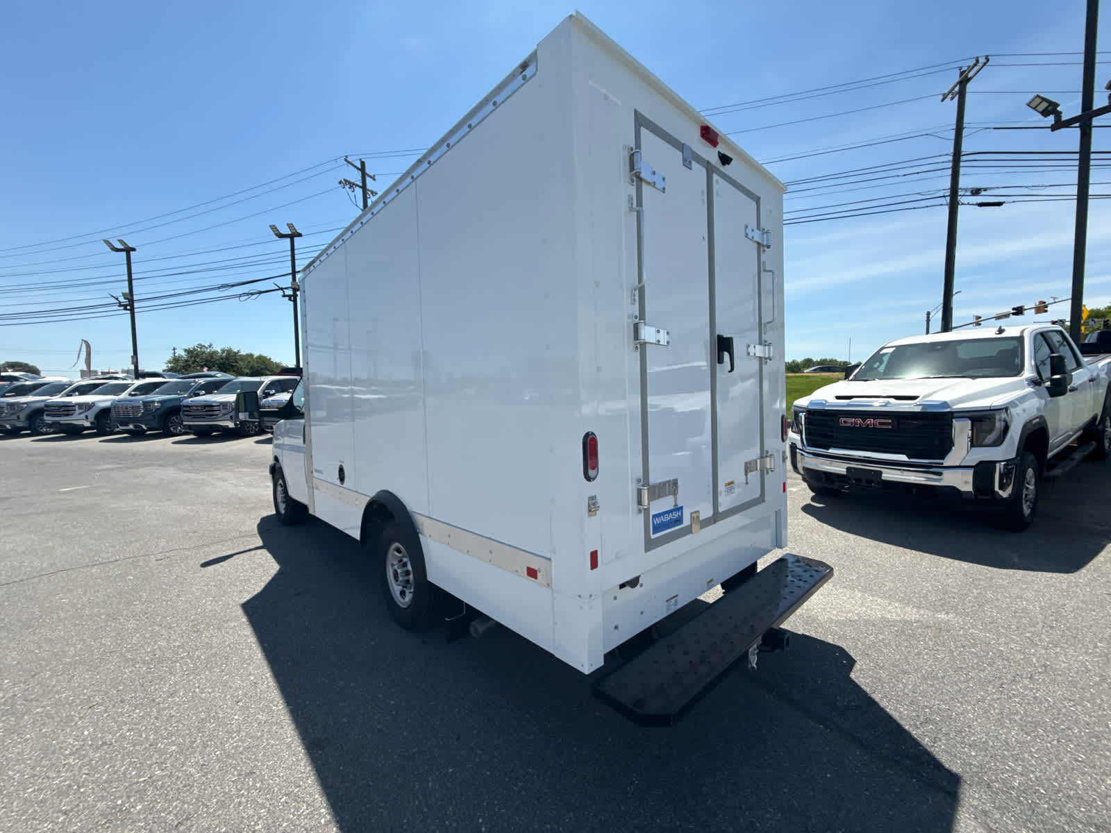 2025 GMC Savana Cutaway 3500 1WT